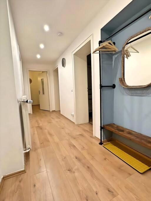 Urban & Chic: 2Bdr, Parkplatz Apartment Witten Ngoại thất bức ảnh