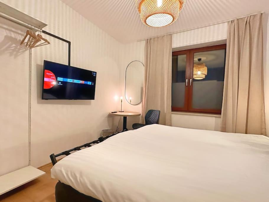 Urban & Chic: 2Bdr, Parkplatz Apartment Witten Ngoại thất bức ảnh