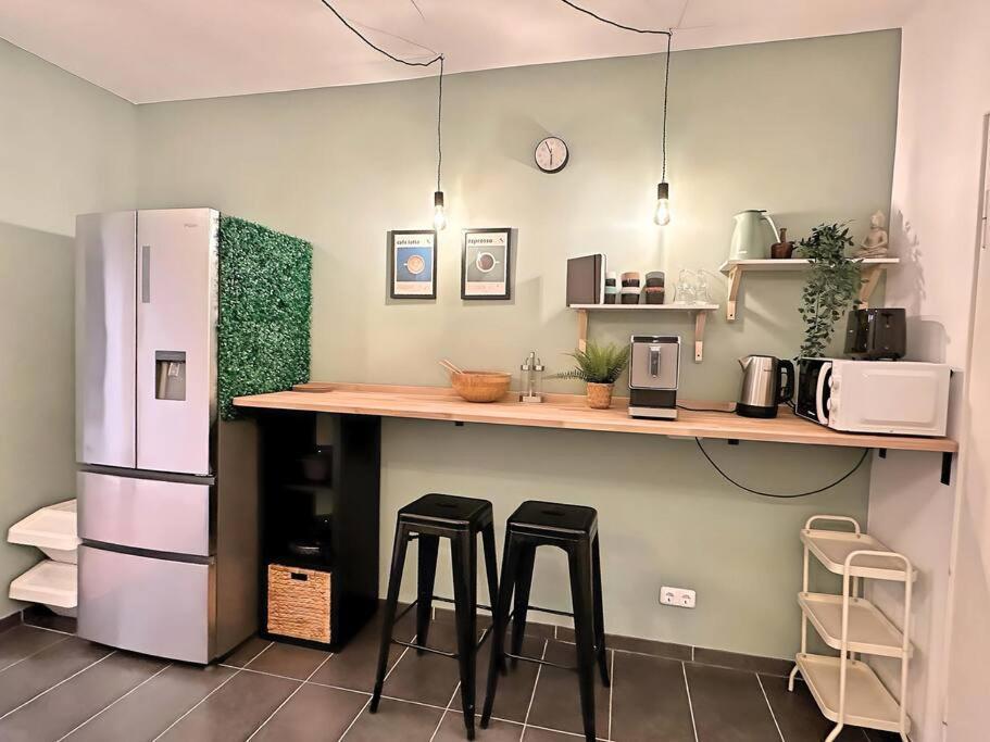 Urban & Chic: 2Bdr, Parkplatz Apartment Witten Ngoại thất bức ảnh